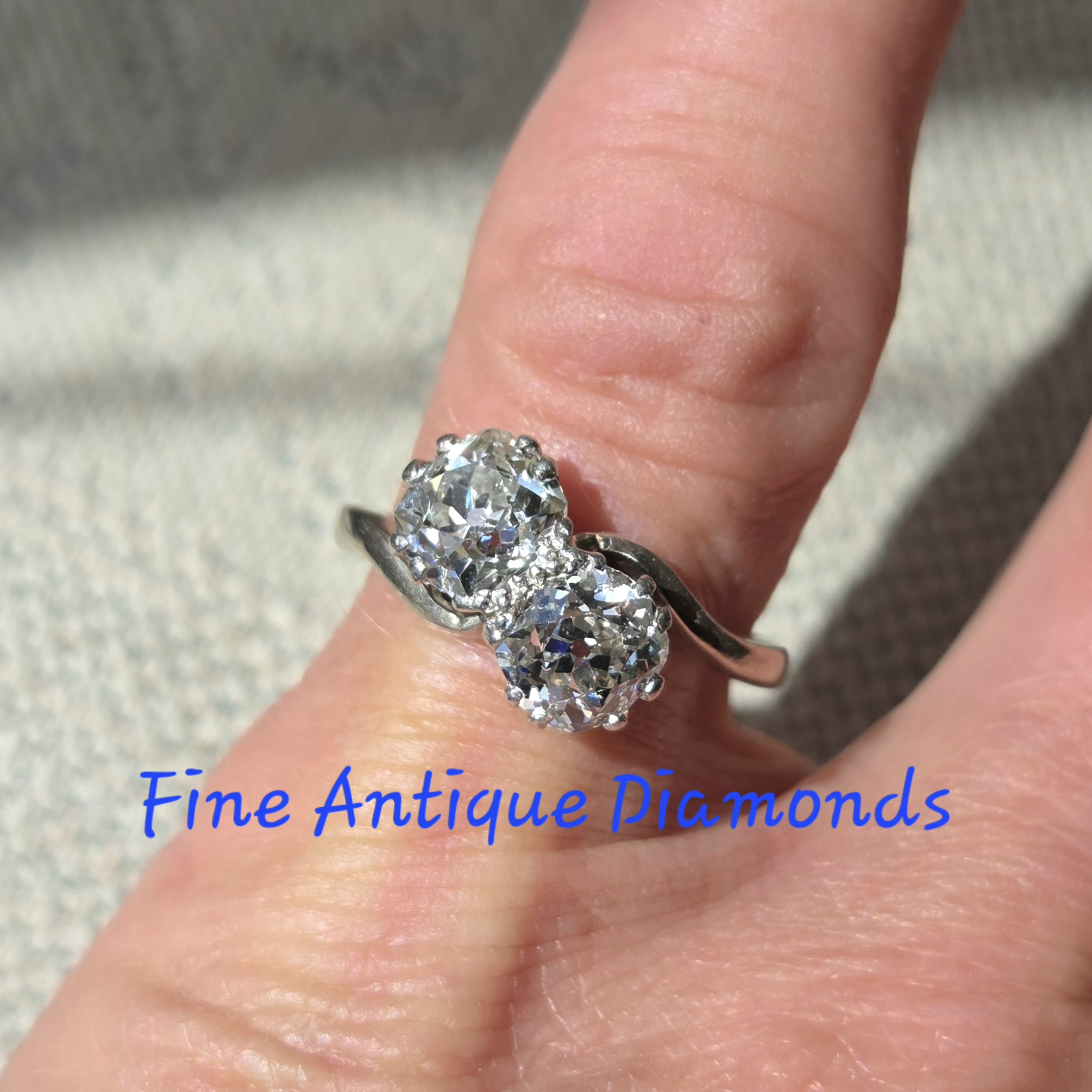 Top Class Old Mine cut diamond Toi et Moi Ring - Image 4