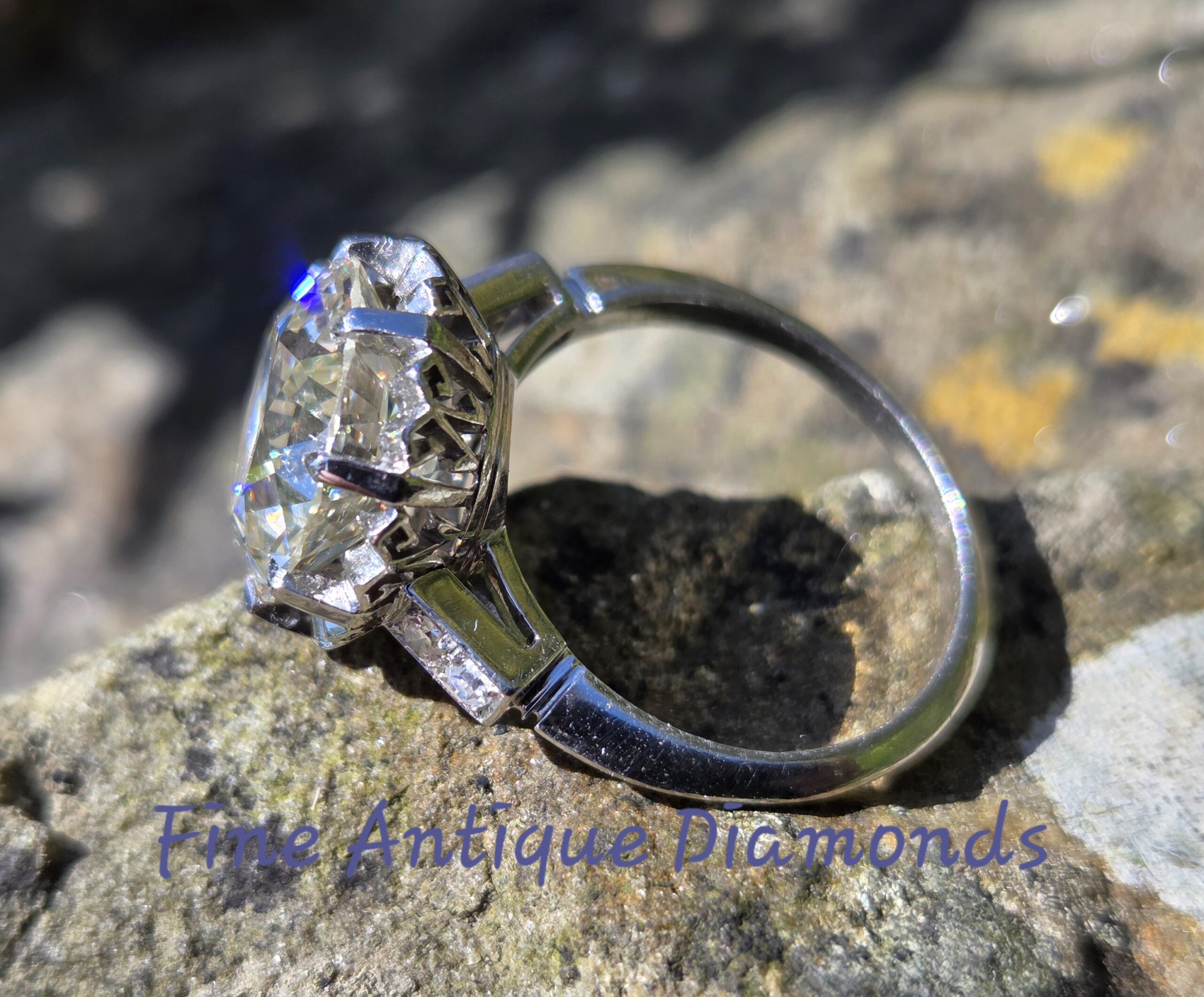 Investment piece. 5ct plus Old Transitional cut Diamondsolitaire. - Image 13