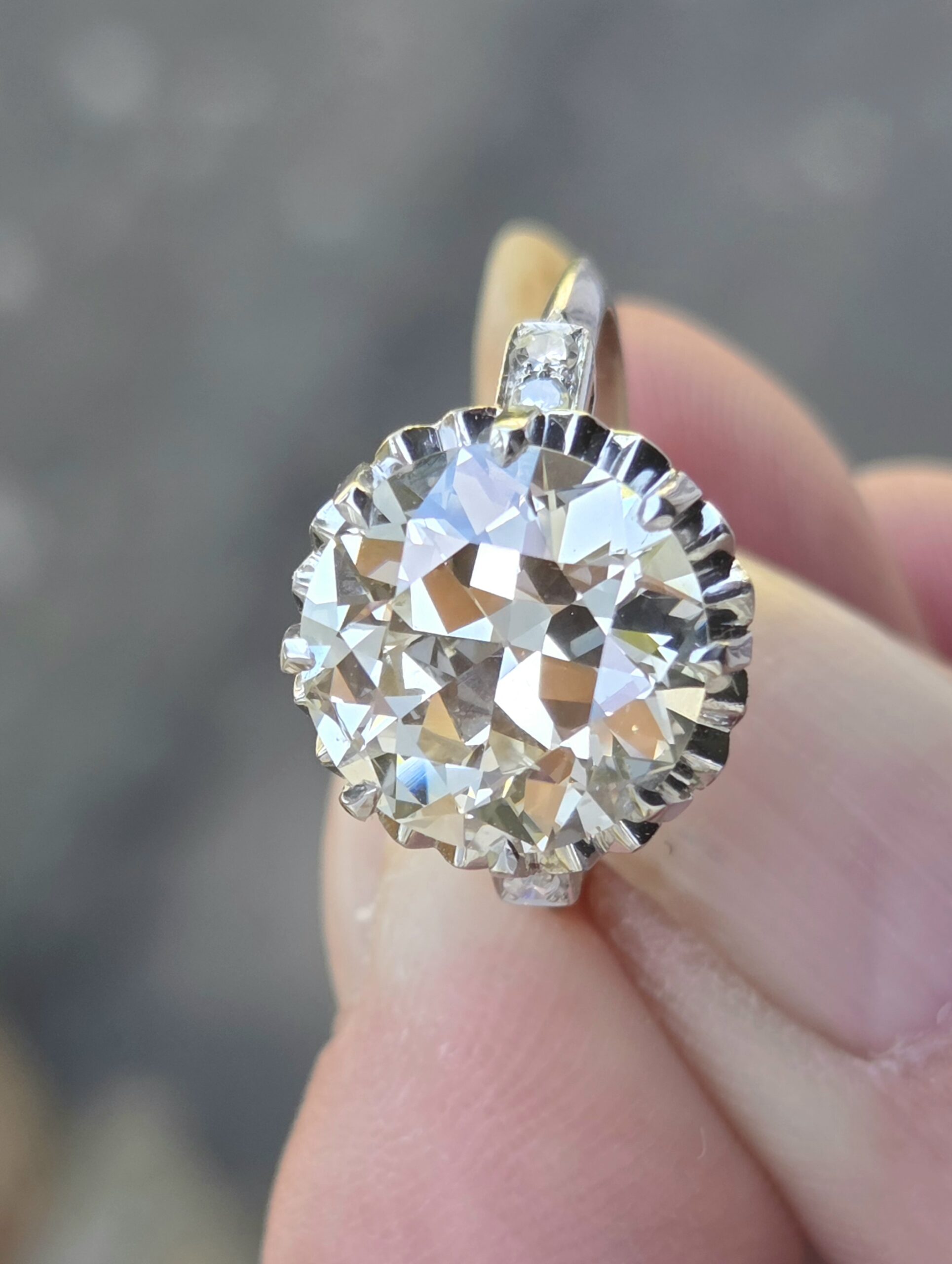 Investment piece. 5ct plus Old Transitional cut Diamondsolitaire. - Image 11