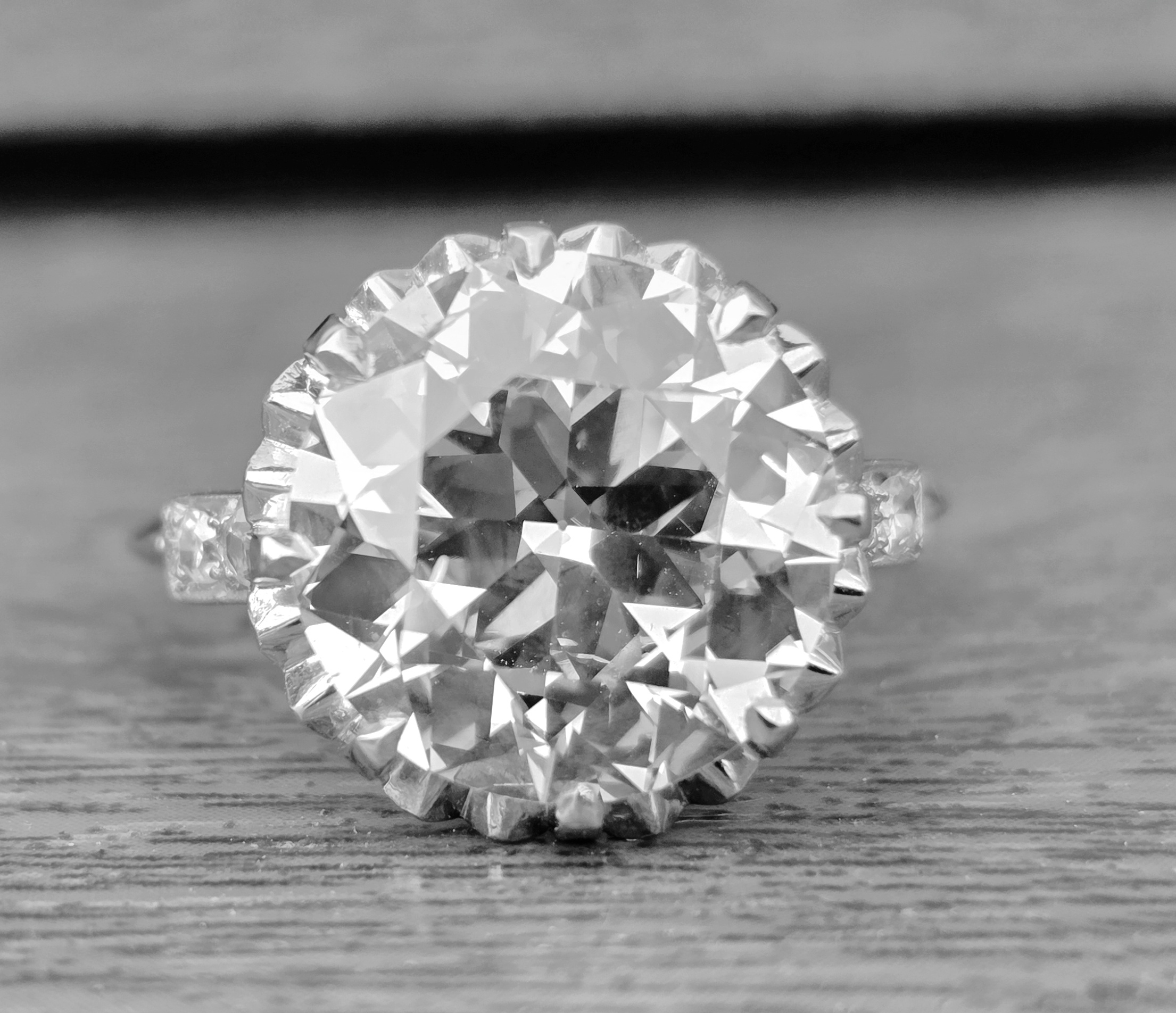 Investment piece. 5ct plus Old Transitional cut Diamondsolitaire. - Image 2