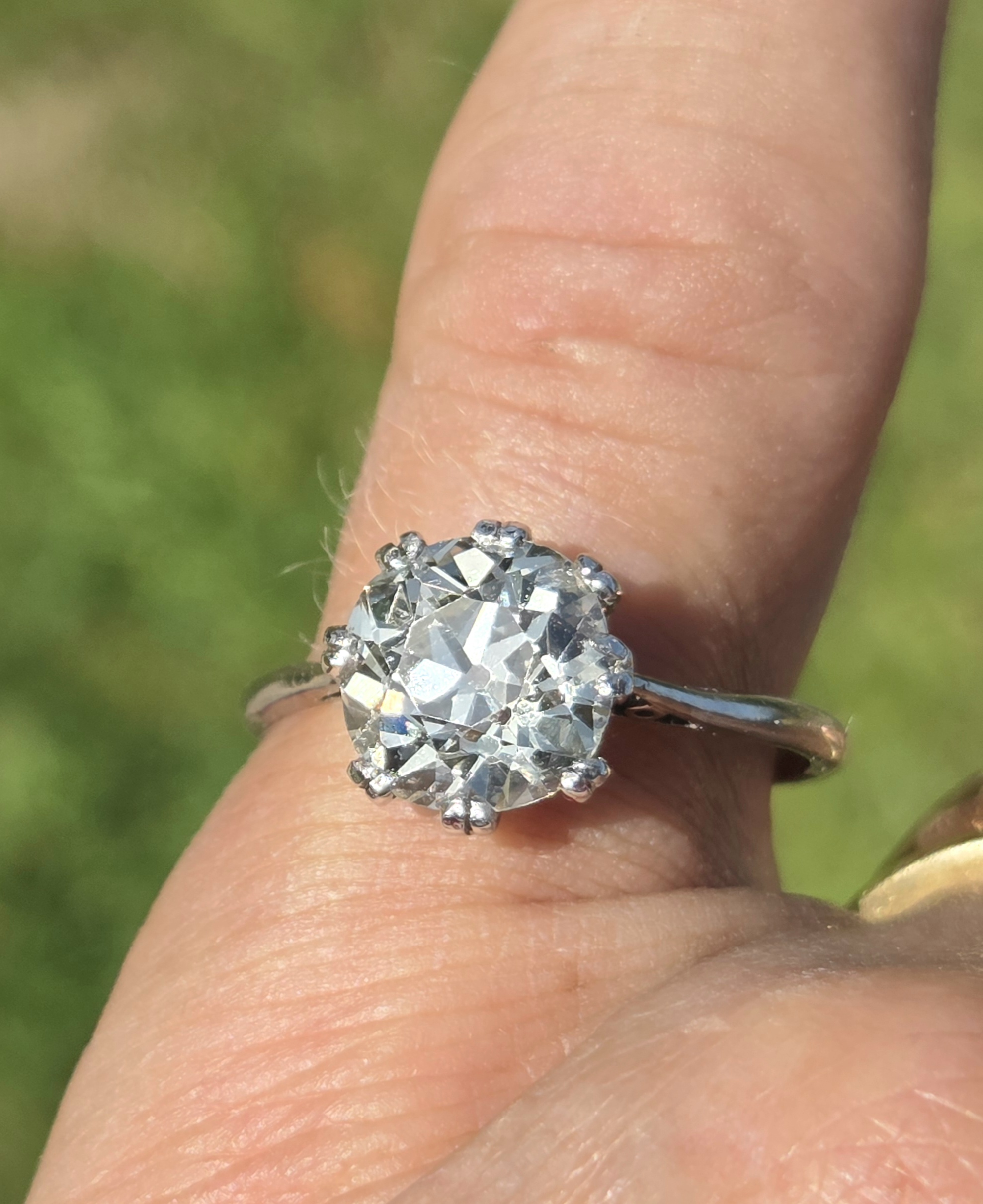 2.70ct Old Mine Cut Diamond Solitaire ring - Image 2