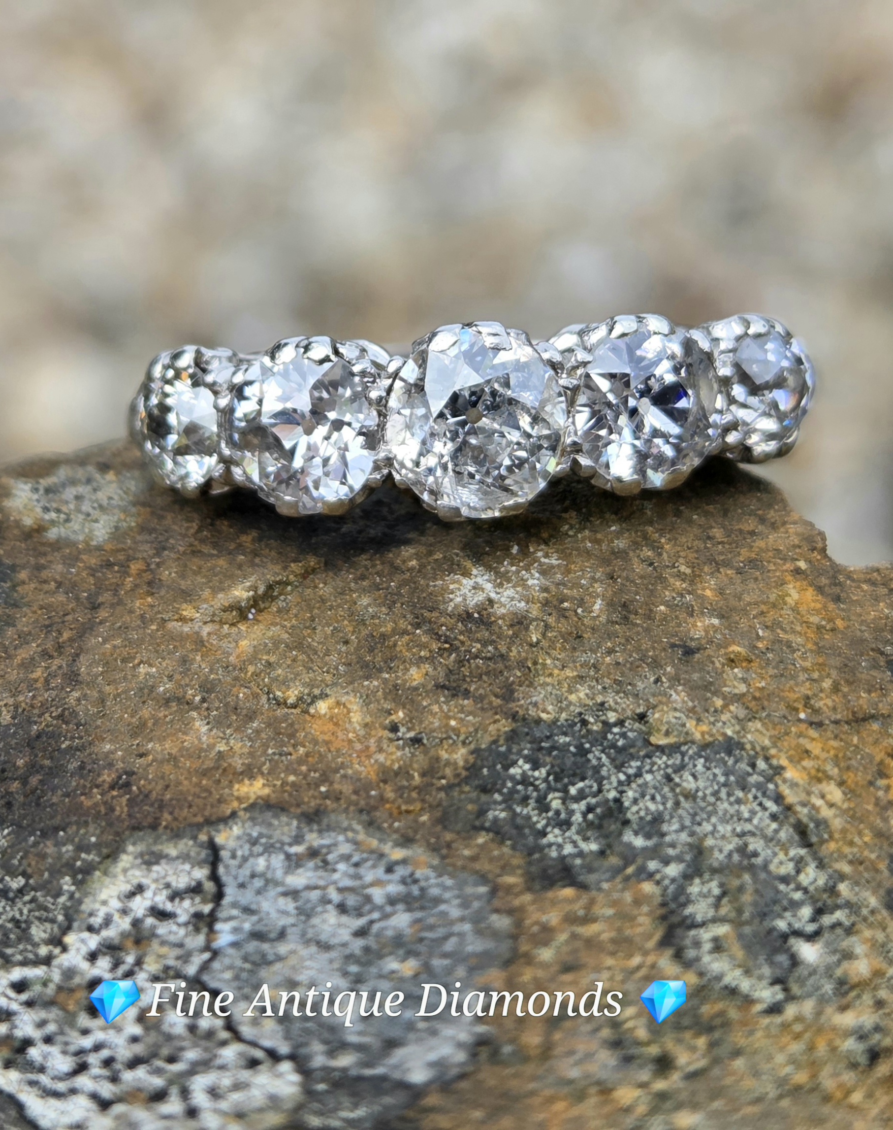 Huge Old cut diamind 5 stone/eternity ring - Image 9