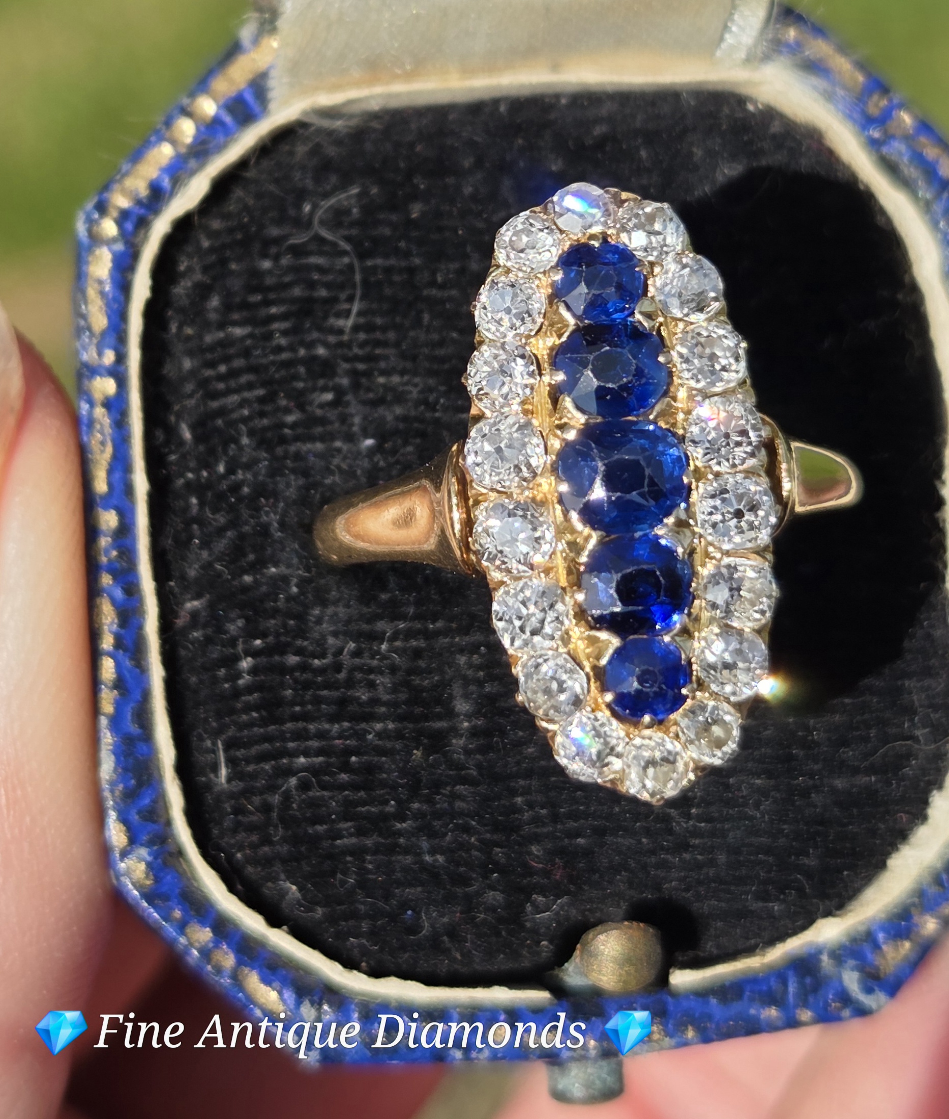 Exceptional Old cut Diamond & Sapphire ring