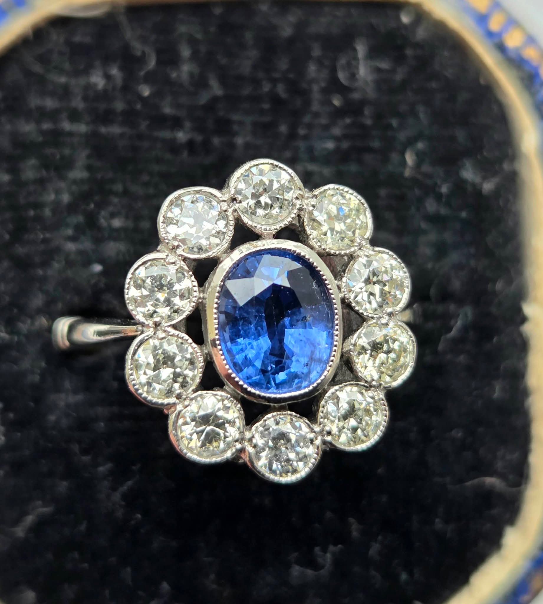 Fabulous Sapphire & Diamond cluster