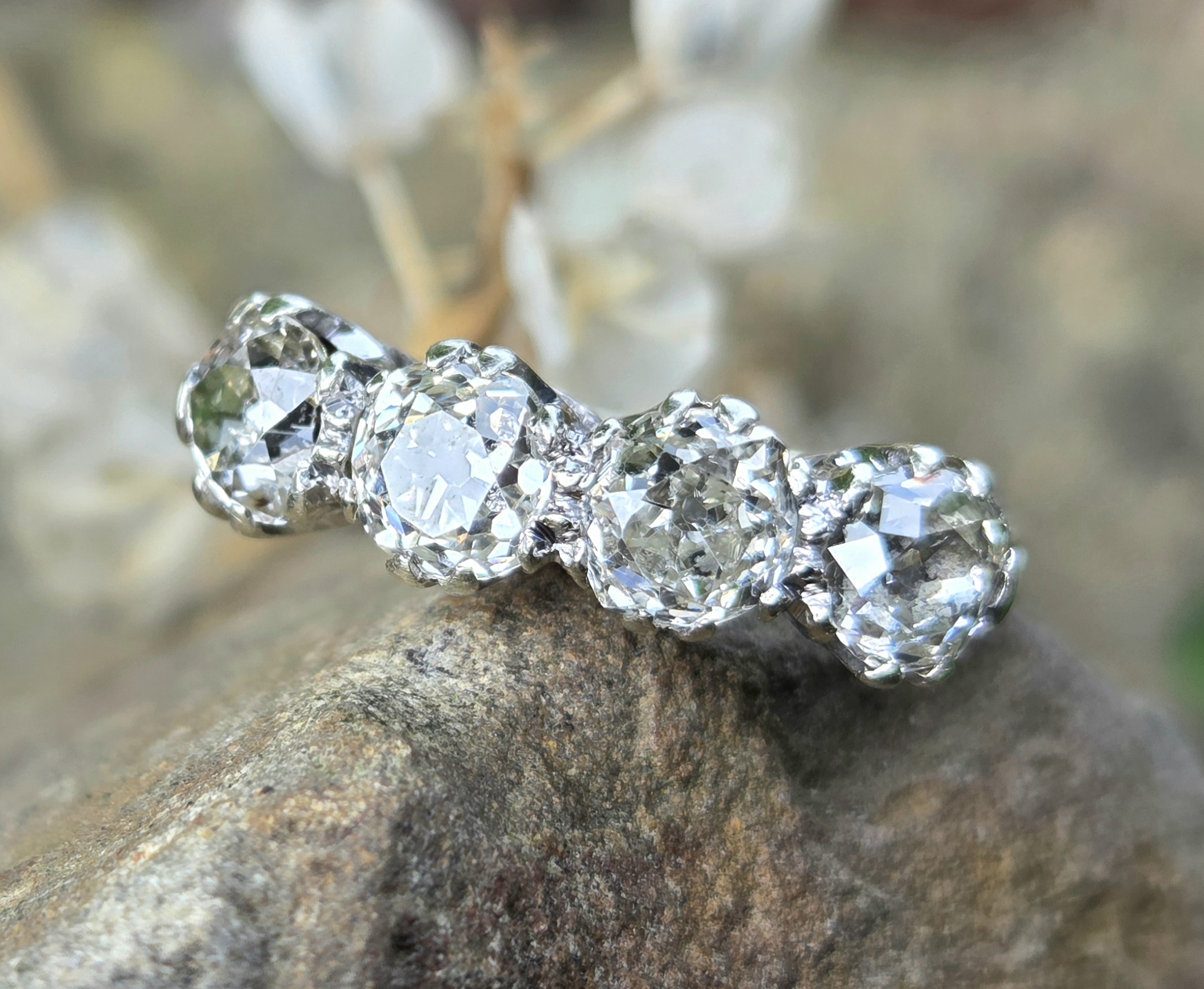 Rare Old Mine cut diamond 4 stone ring - Image 11