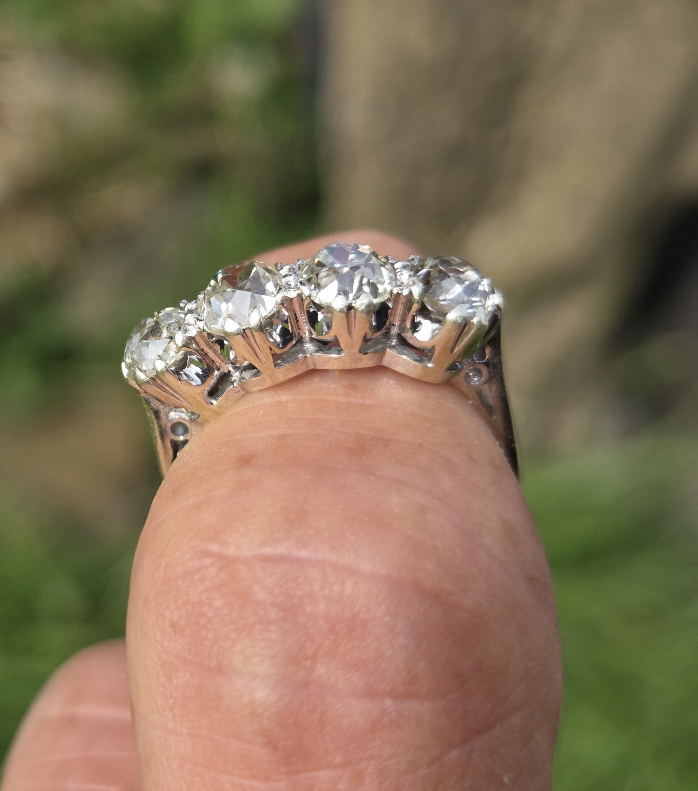 Rare Old Mine cut diamond 4 stone ring - Image 8
