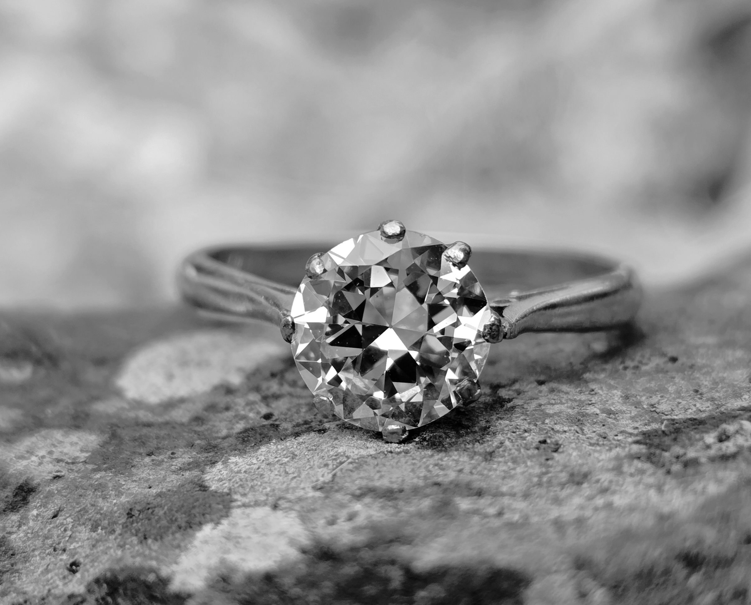 Stunning Transitional cut Diamond Solitaire - Image 3