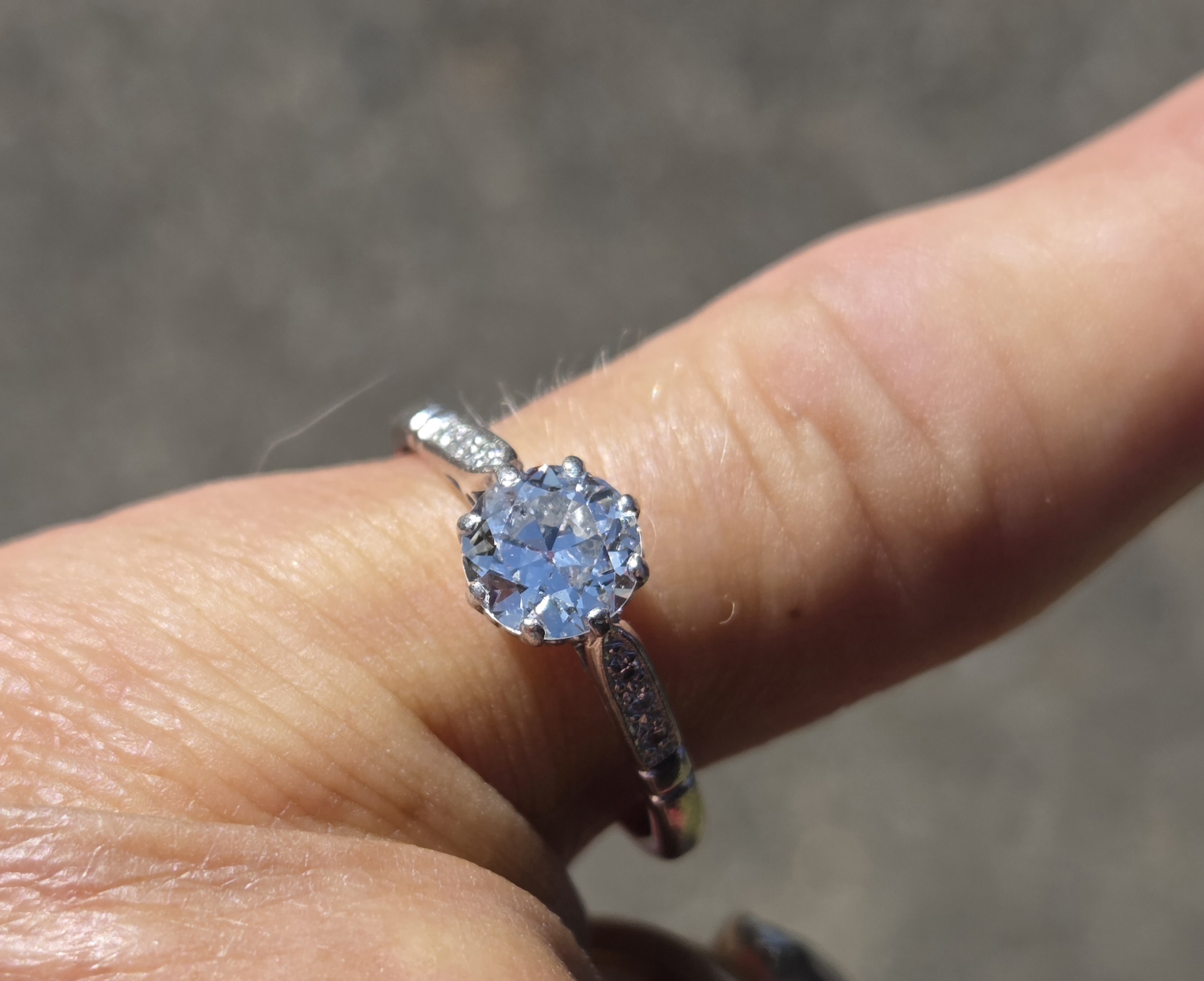Pretty 1ct Old cut Diamond Solitaire - Image 4