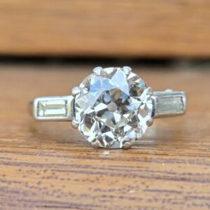A special Old cut Diamond Solitaire! 2.50ct.