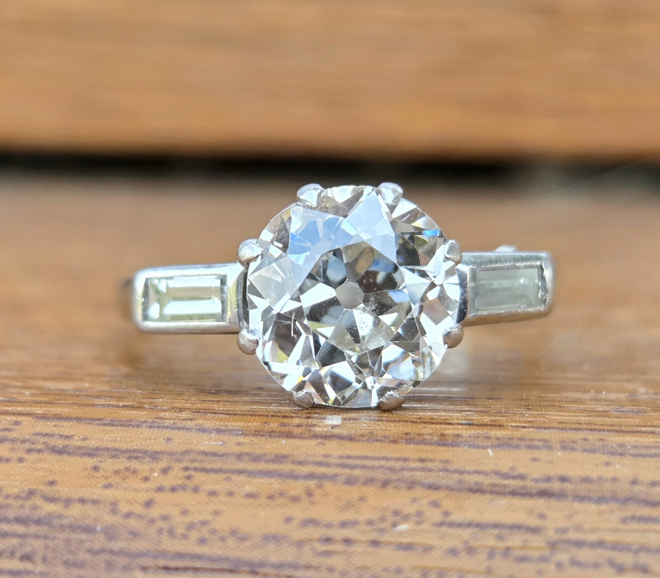A special Old cut Diamond Solitaire! 2.50ct.
