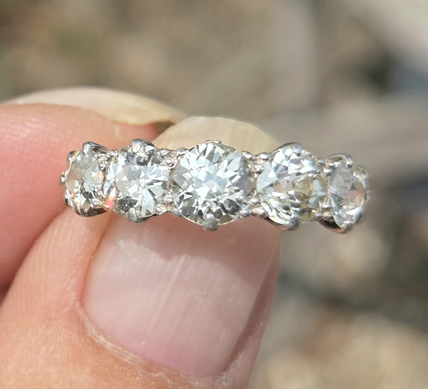Top Quality Old cut Diamond 5 stone ring - Image 11