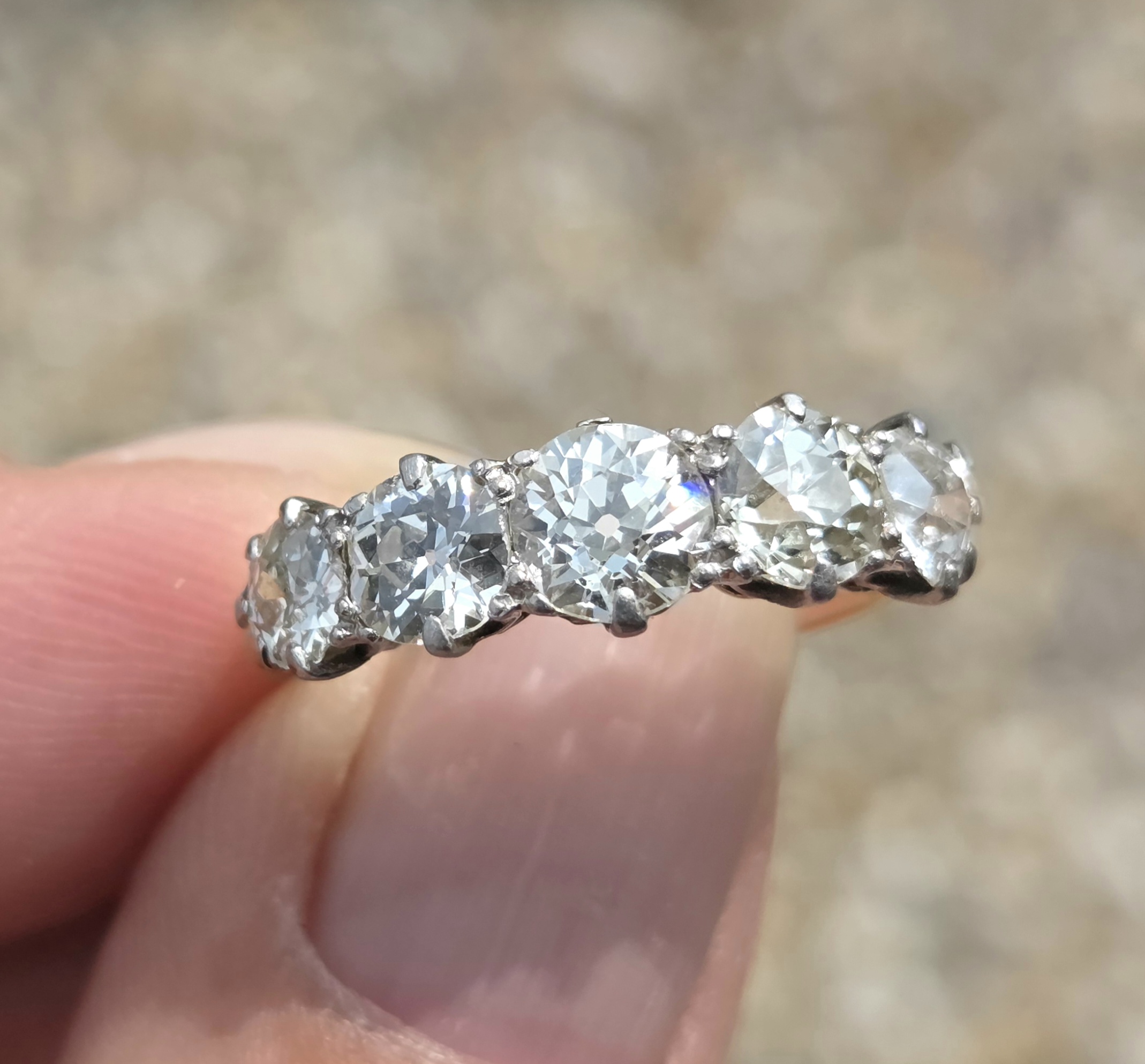 Top Quality Old cut Diamond 5 stone ring - Image 10