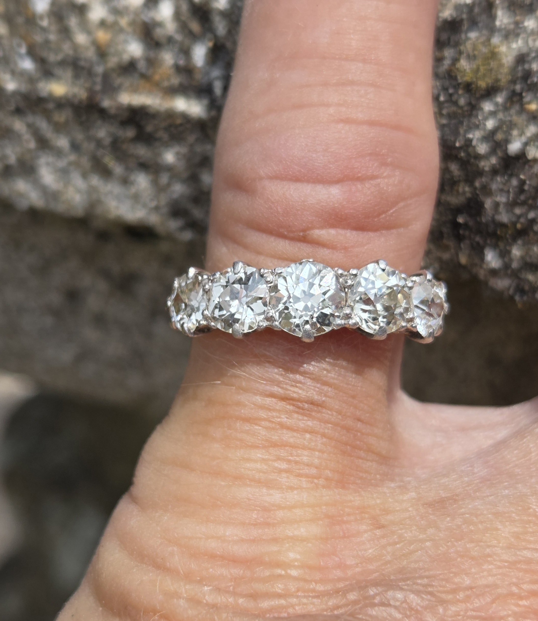 Top Quality Old cut Diamond 5 stone ring - Image 7