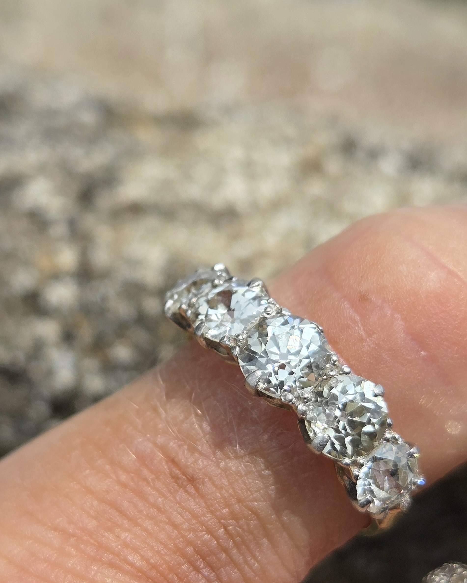 Top Quality Old cut Diamond 5 stone ring - Image 4