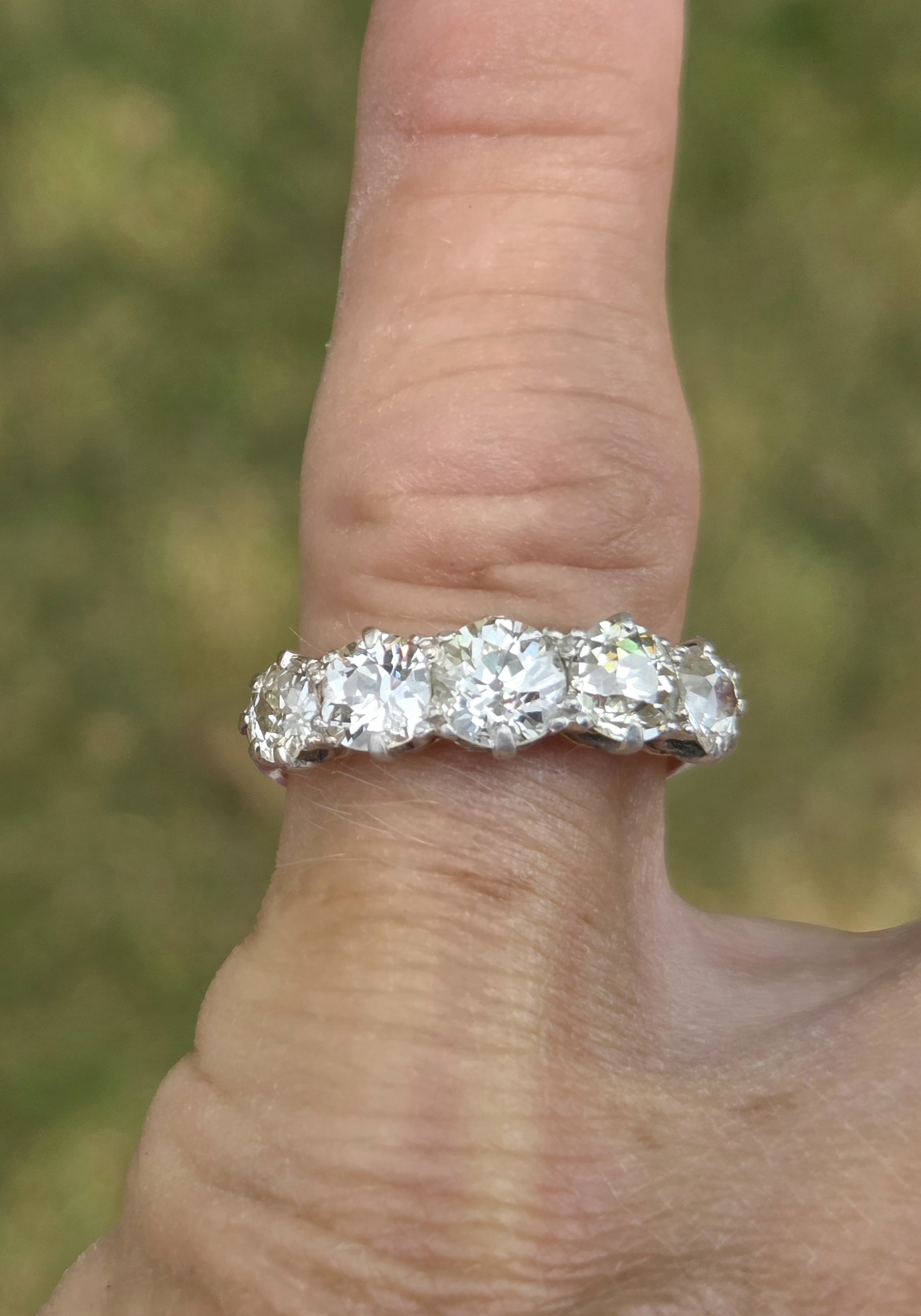Top Quality Old cut Diamond 5 stone ring - Image 5