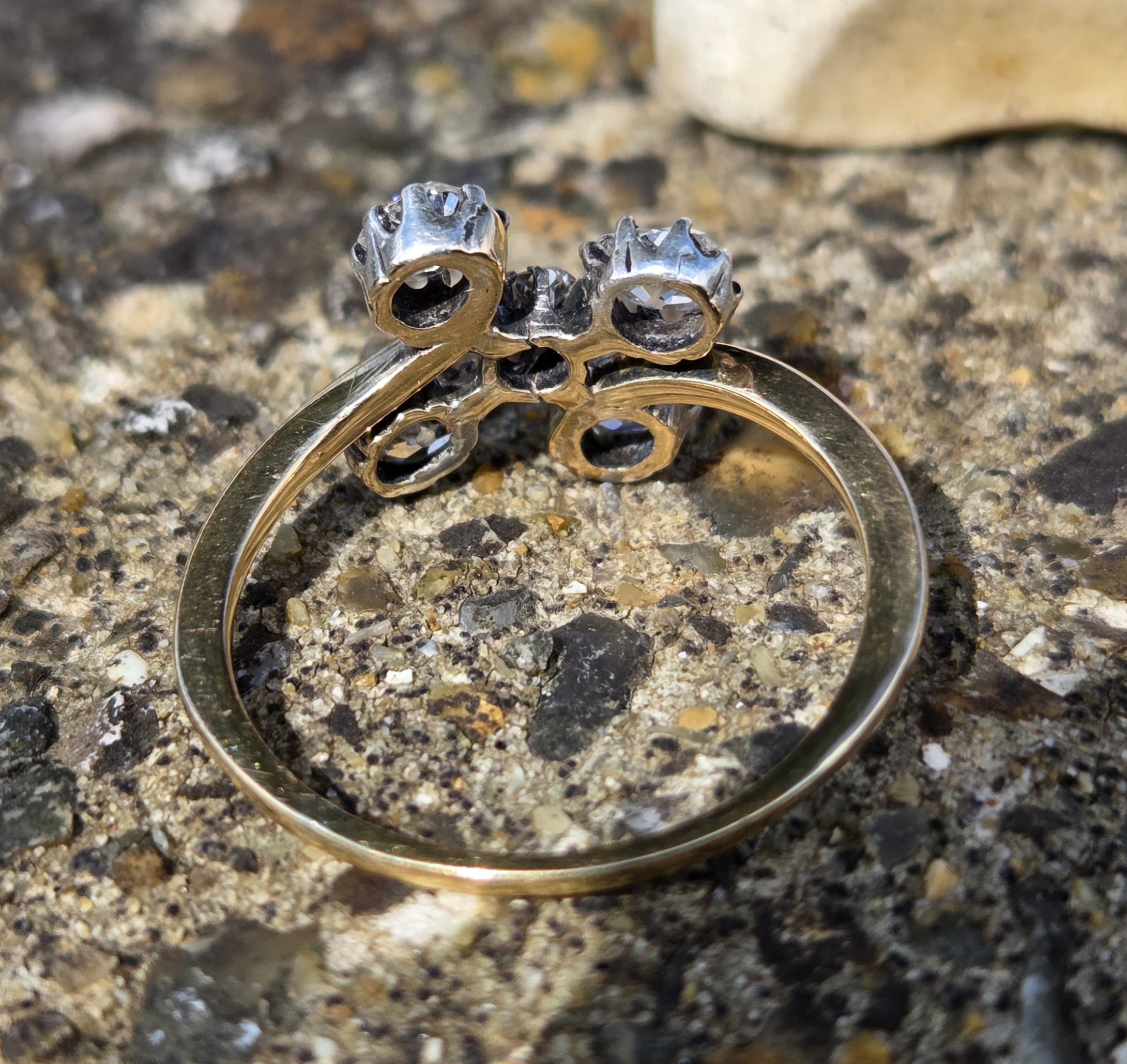 Quirky Old Mine cut Diamond Cluster ring. - Image 6