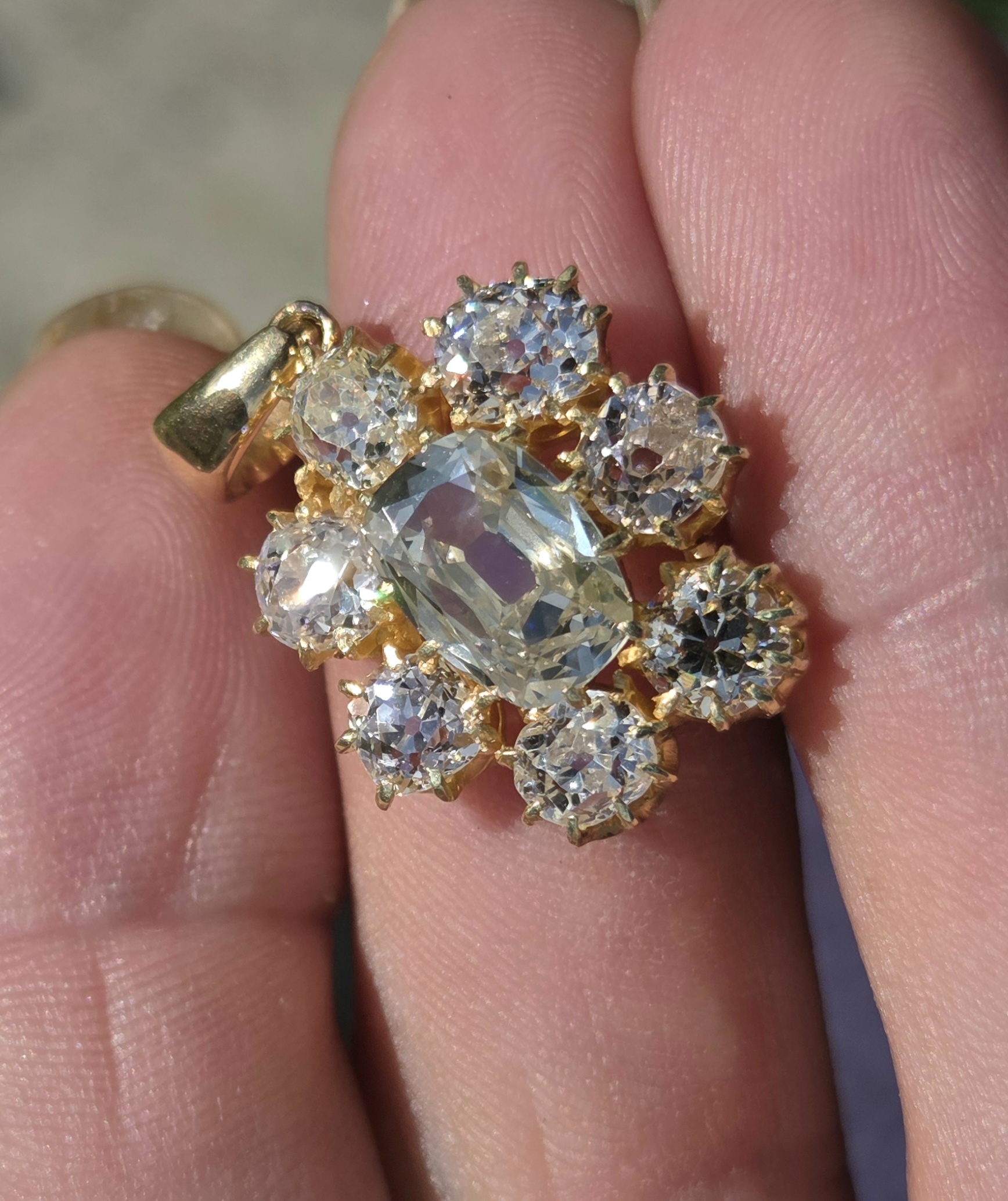 Incredibly Rare Elongated Old Mine cut diamond pendant - Image 7