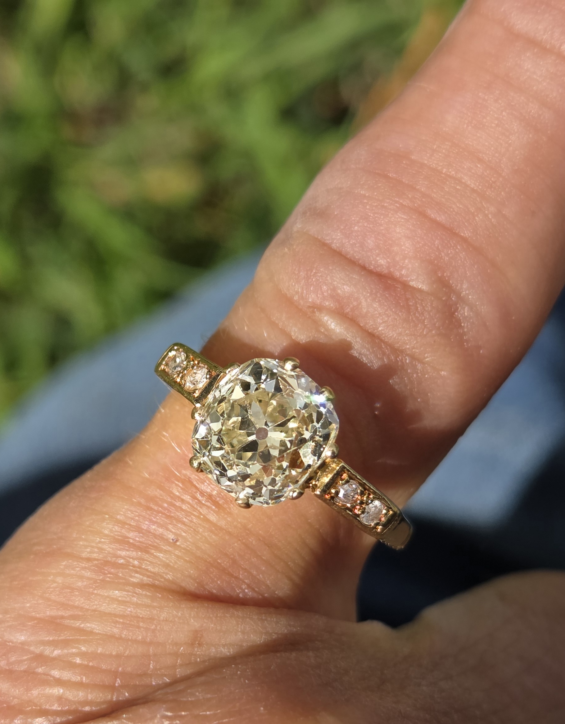 A Rare Original 2.26ct Old Mine cut Solitaire - Image 6