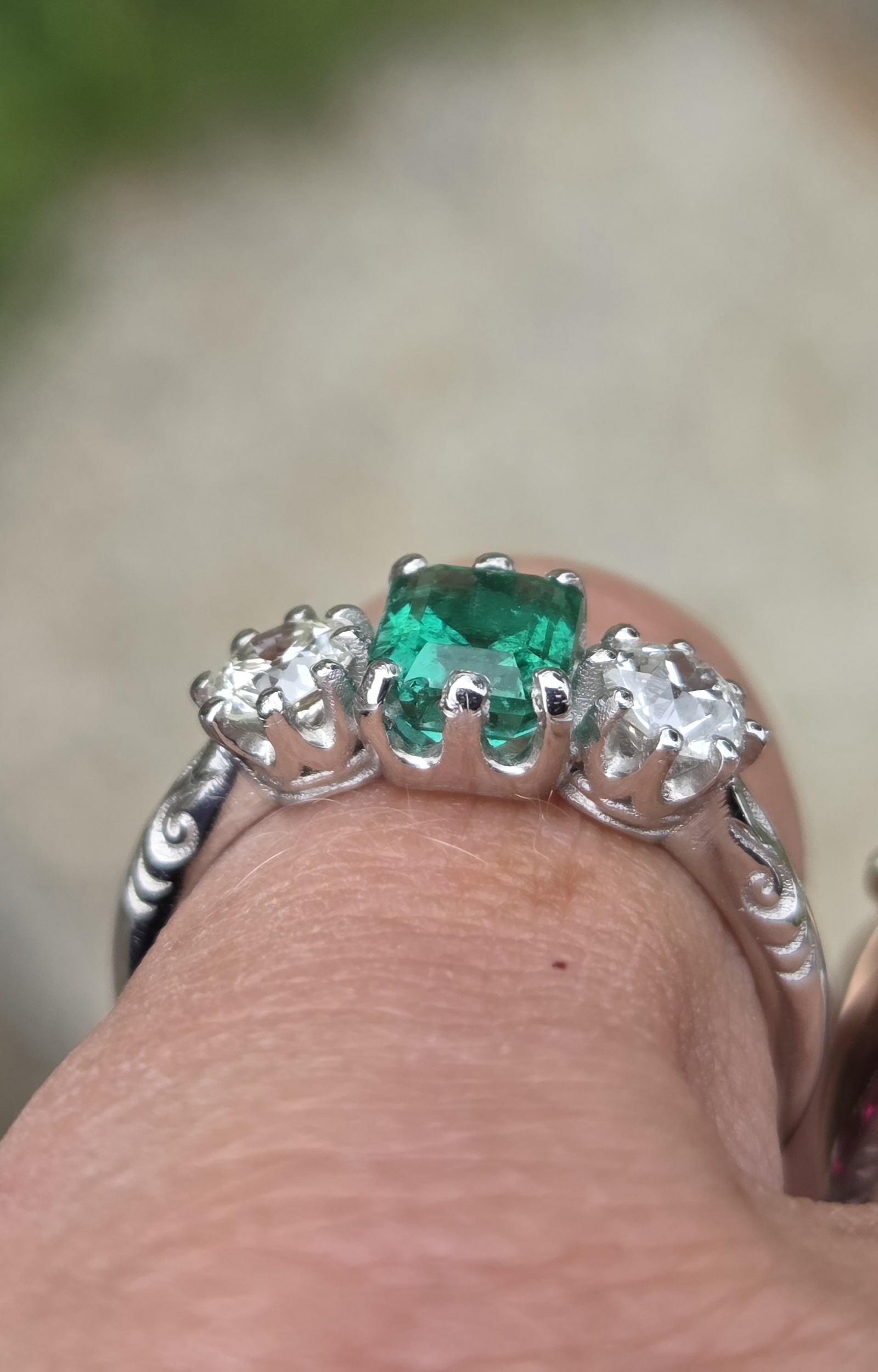Certified Emerald & Old cut Diamond Trilogy. - Image 2