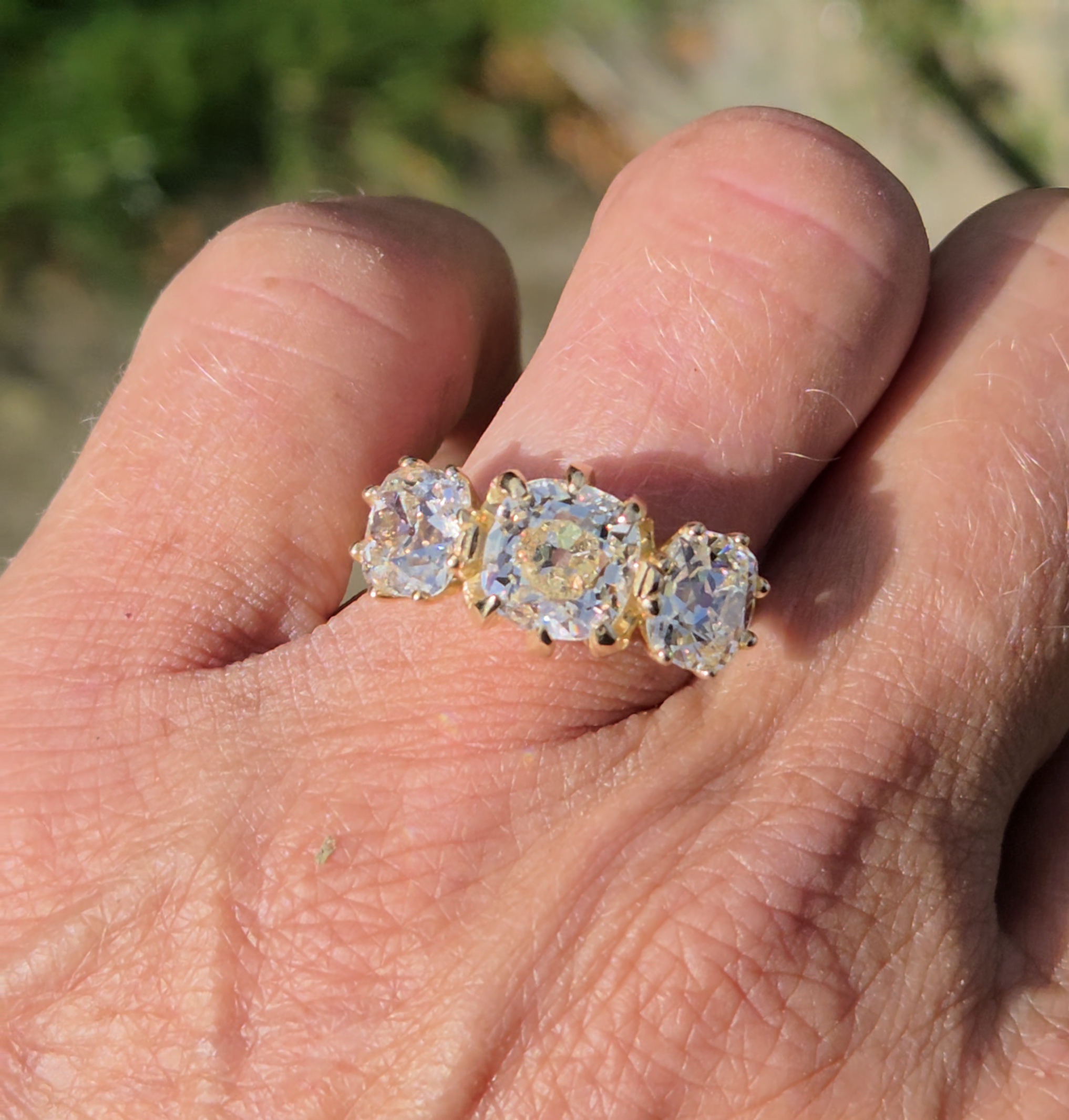 A ring of a lifetime! Old Mine cut Diamond Trilogy. - Image 4