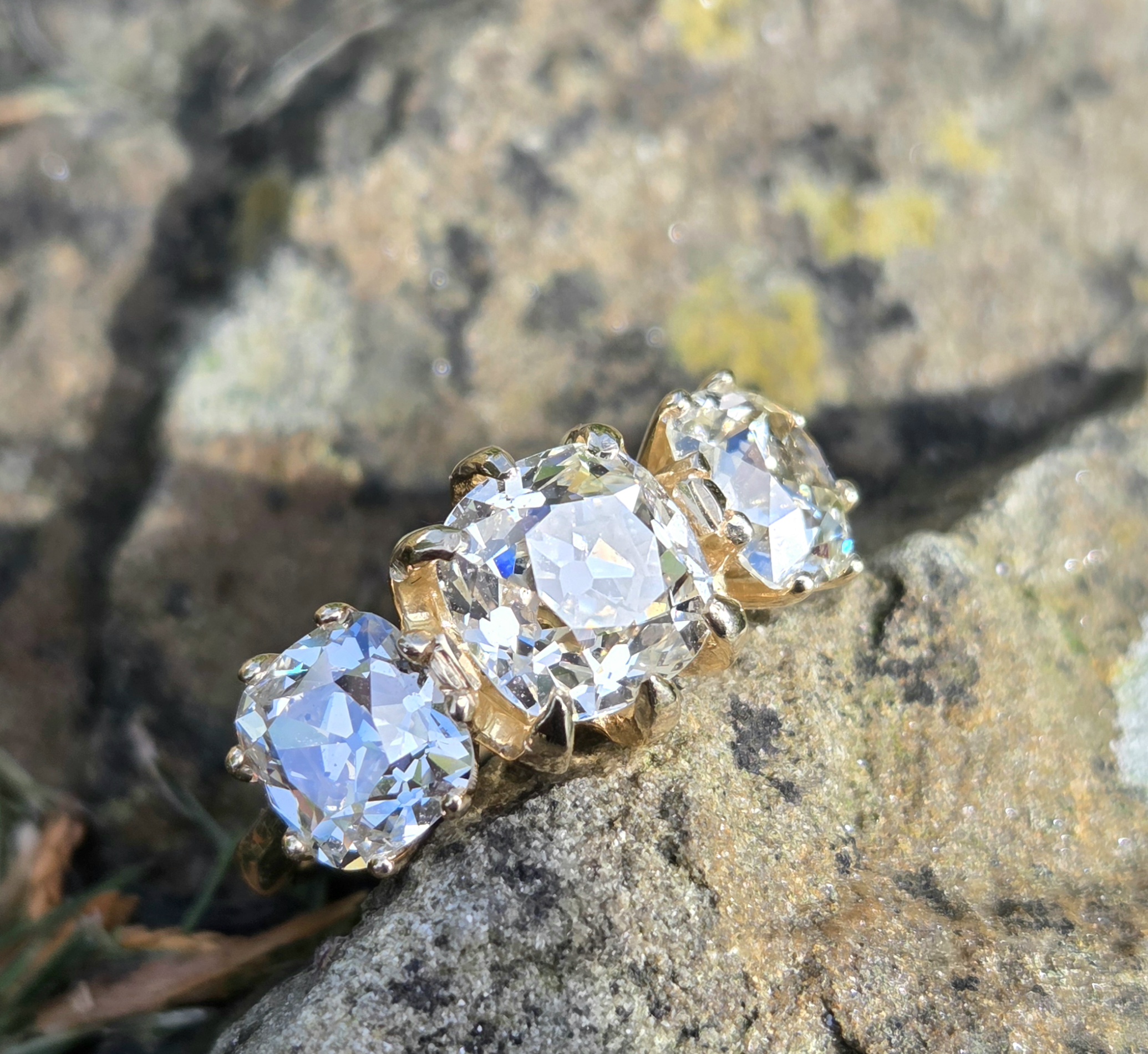 A ring of a lifetime! Old Mine cut Diamond Trilogy. - Image 6