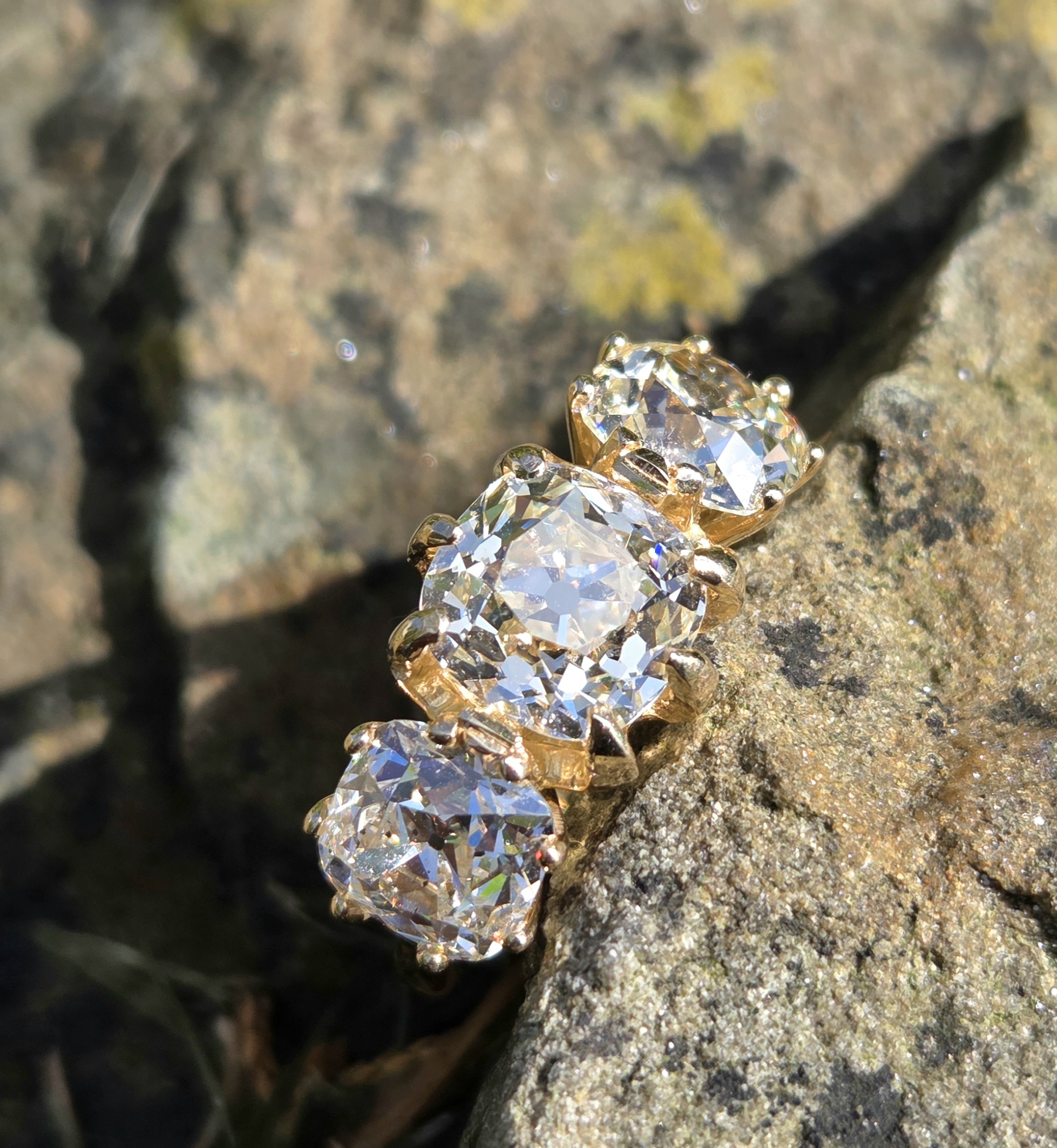 A ring of a lifetime! Old Mine cut Diamond Trilogy. - Image 7