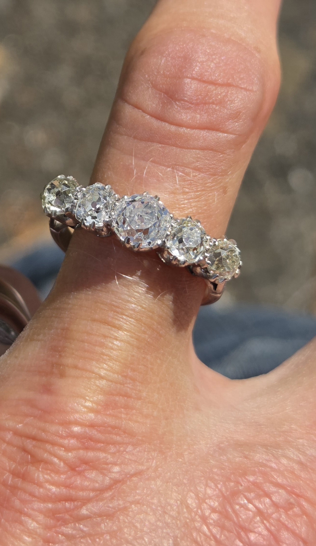 SOLD. Huge Antique Diamond 5 stone/Eternity ring. - Image 4